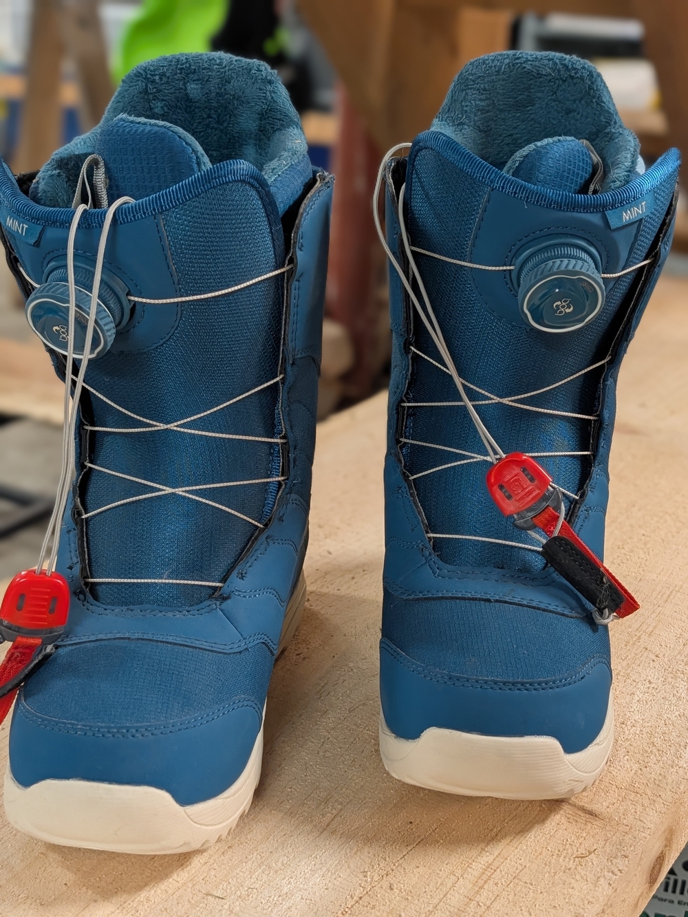 Women's Blue Snowboard Boots with Easy Dial Lacing